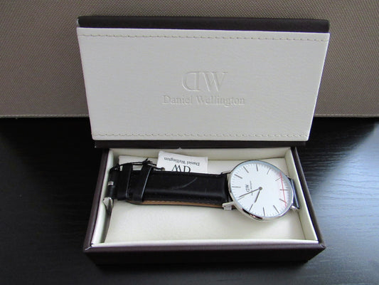 Daniel Wellington Men's 0206DW Sheffield Watch with Black Leather Band, Scratch