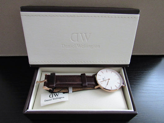 Daniel Wellington Women's 0511DW Classic Analog Quartz Brown Watch, Scratch